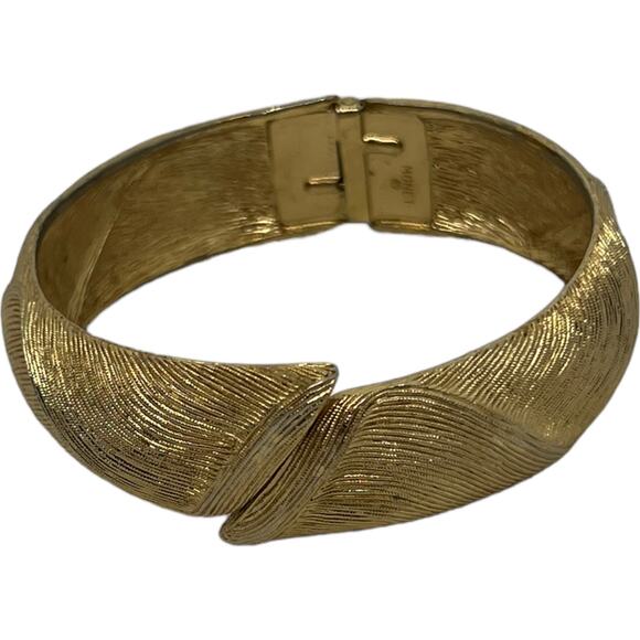 Vintage Monet Gold-Tone Textured Hinged Bangle Bracelet - Wave Pattern - Picture 10 of 12